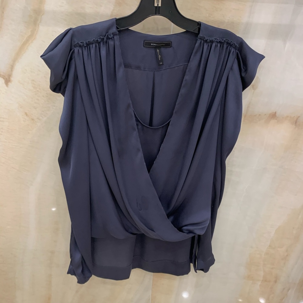 NAVY BCBG BLOUSE